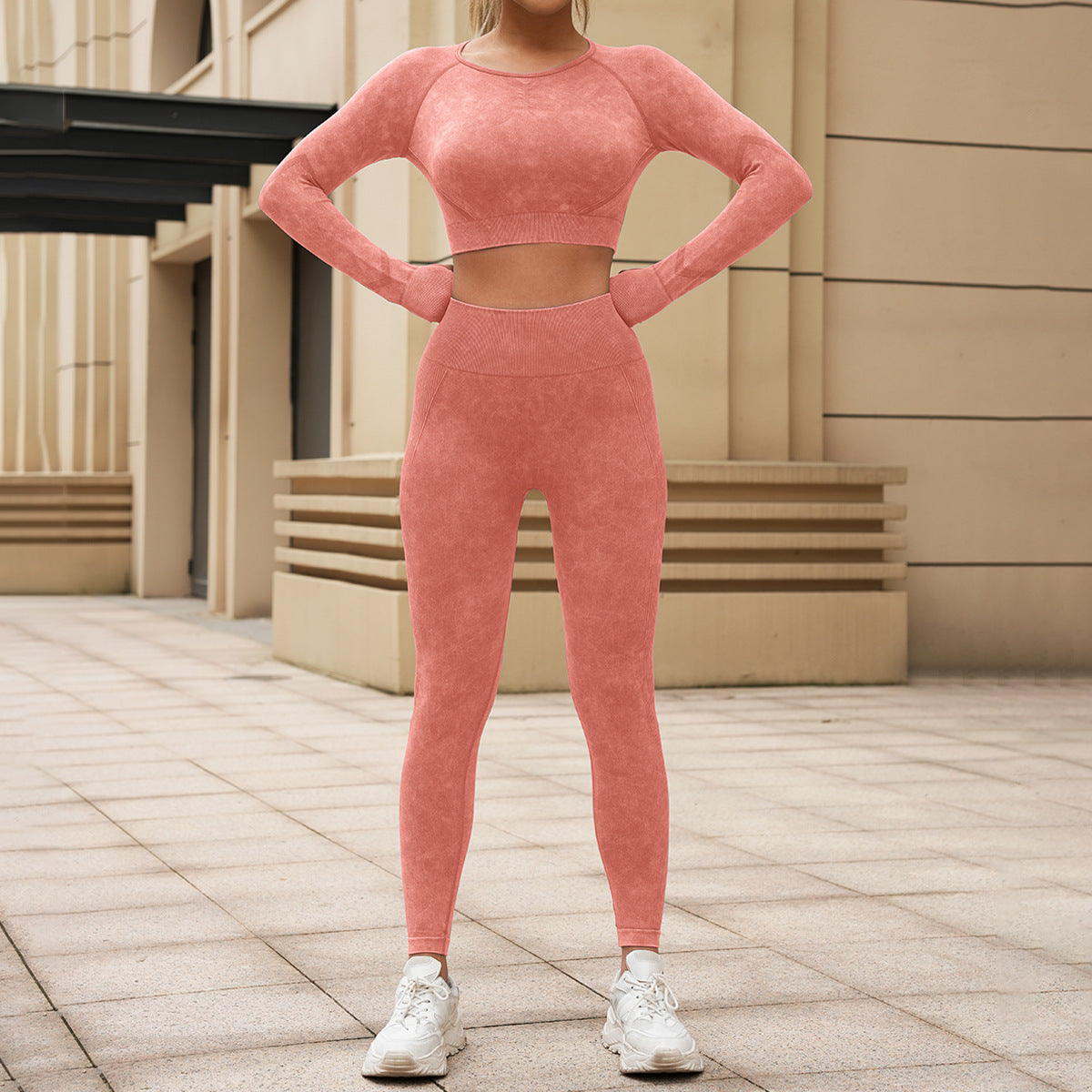 Ensemble de yoga délavé — style européen et américain